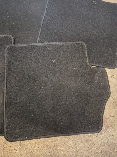 Set car mats - of,